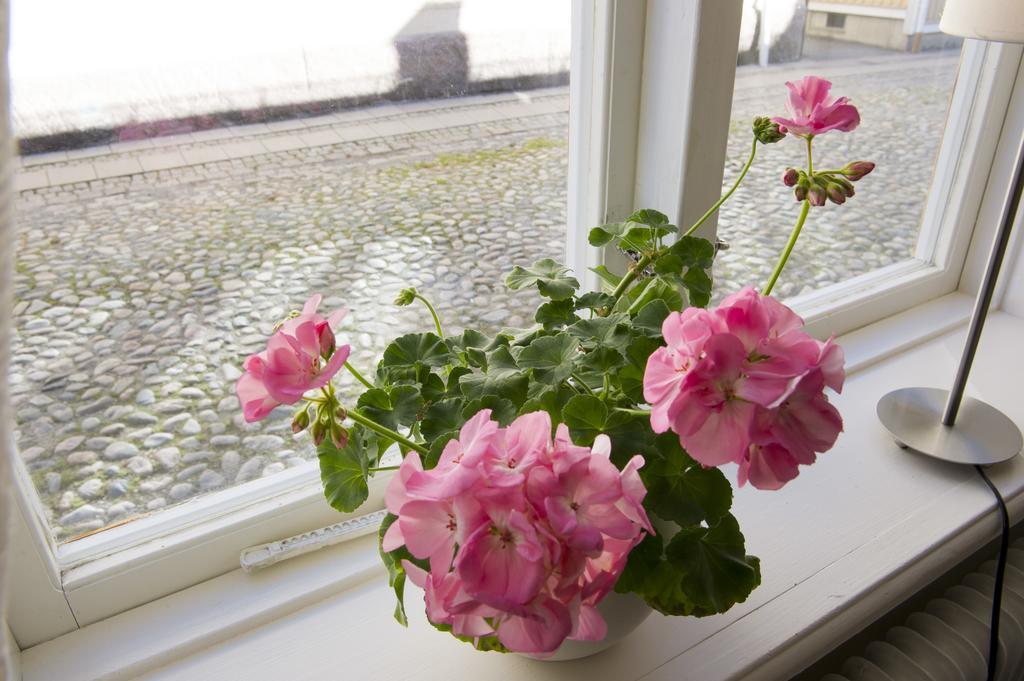 Lilla Hotellet I Nora Buitenkant foto