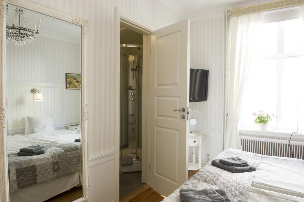 Lilla Hotellet I Nora Buitenkant foto
