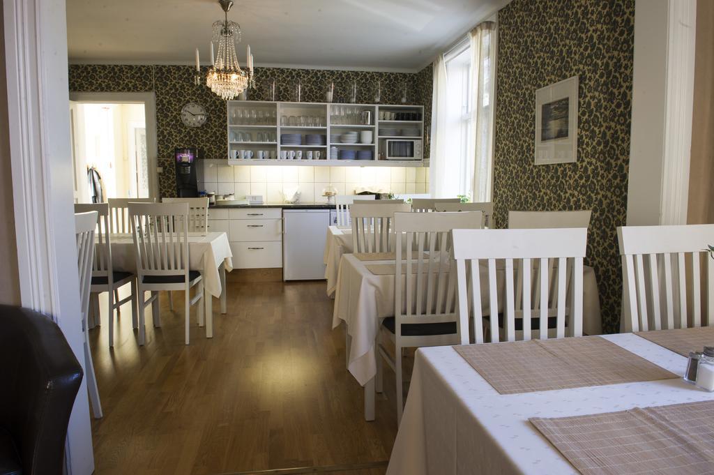 Lilla Hotellet I Nora Buitenkant foto