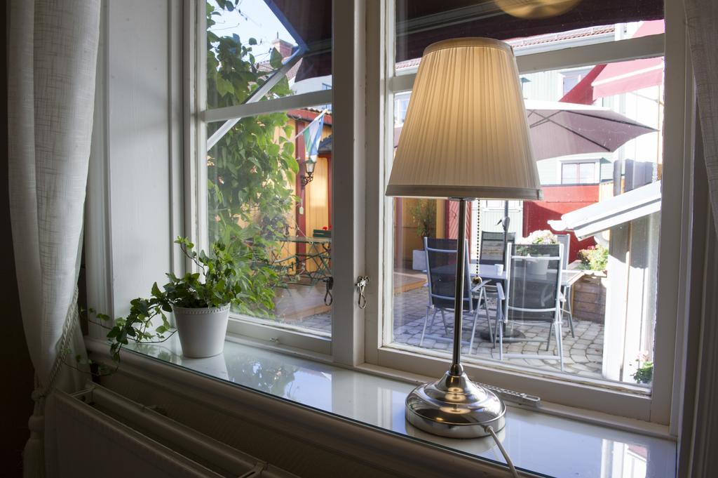 Lilla Hotellet I Nora Buitenkant foto
