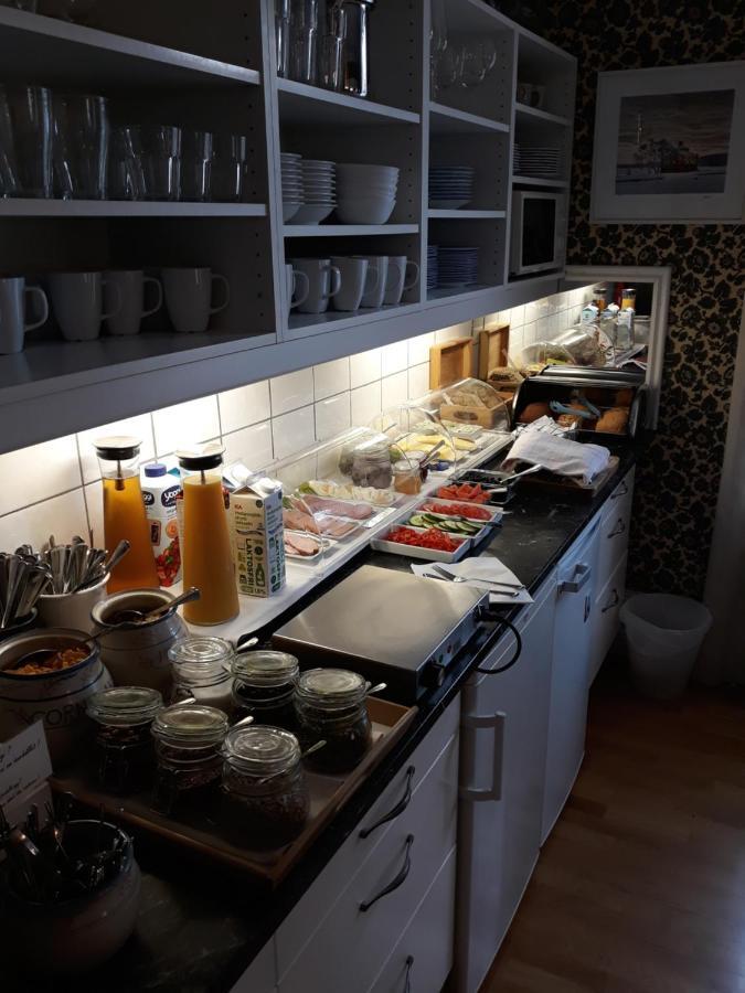 Lilla Hotellet I Nora Buitenkant foto