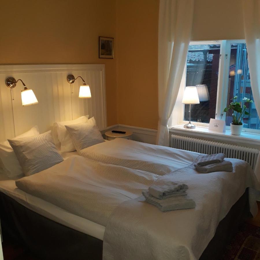 Lilla Hotellet I Nora Buitenkant foto